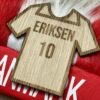 fodboldtrøje dekoration i træ