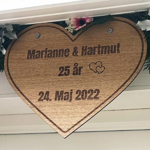Æresport Skilt Med Egen Tekst Dobbelthjerte